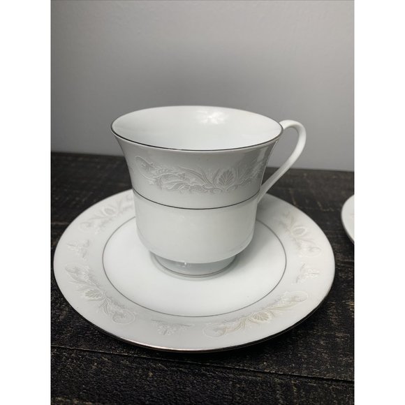 Set of 2 ~ Crown Ming Fine China Tea Coffee Cups with Saucer - Picture 3 of 8